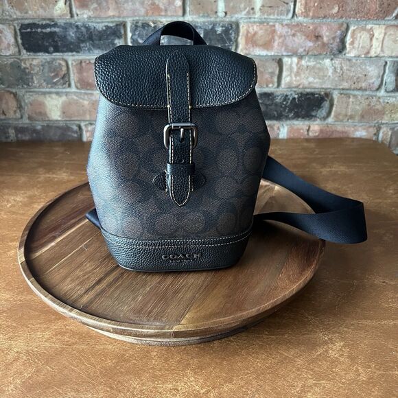 Coach Men's Hudson Small Pack In Signature Canvas - Picture 1 of 16